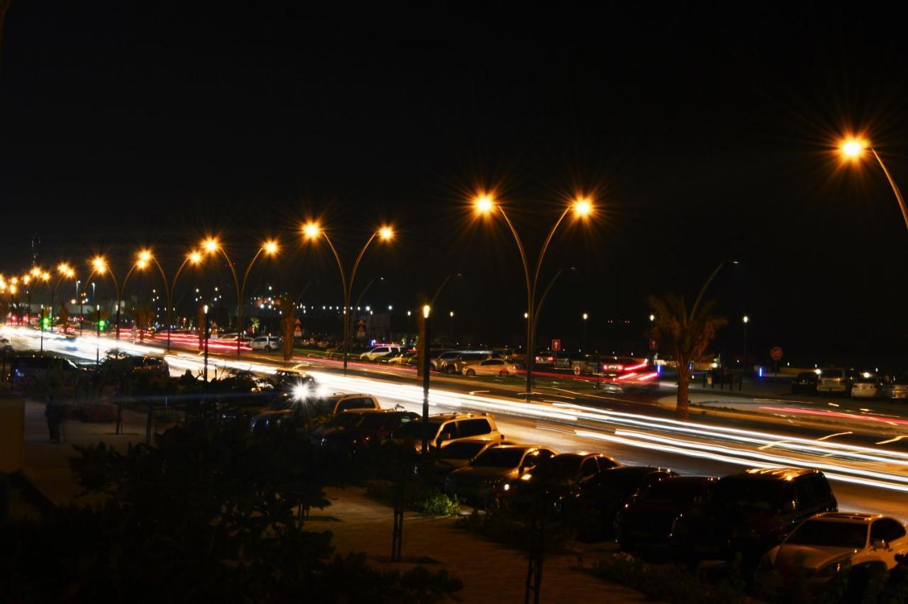 שארג'ה Al Corniche Hotel מראה חיצוני תמונה