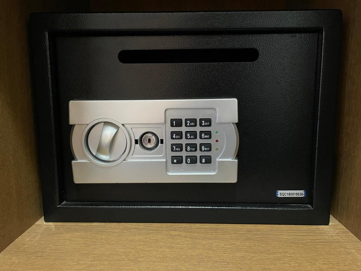 שארג'ה Al Corniche Hotel מראה חיצוני תמונה