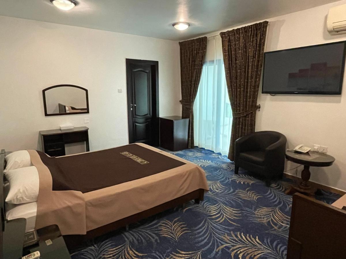 שארג'ה Al Corniche Hotel מראה חיצוני תמונה
