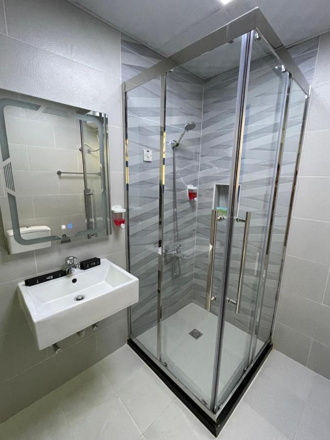 שארג'ה Al Corniche Hotel מראה חיצוני תמונה