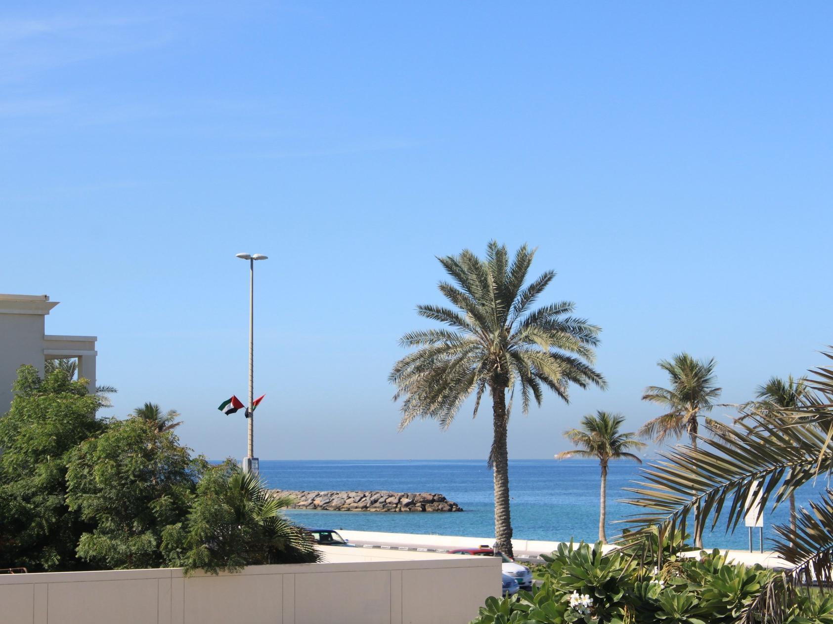 שארג'ה Al Corniche Hotel מראה חיצוני תמונה