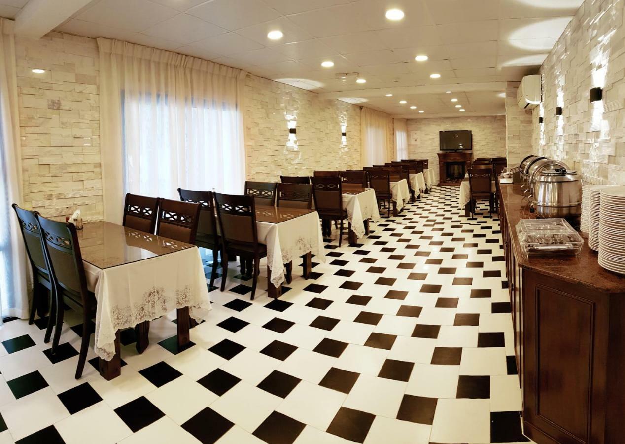 שארג'ה Al Corniche Hotel מראה חיצוני תמונה
