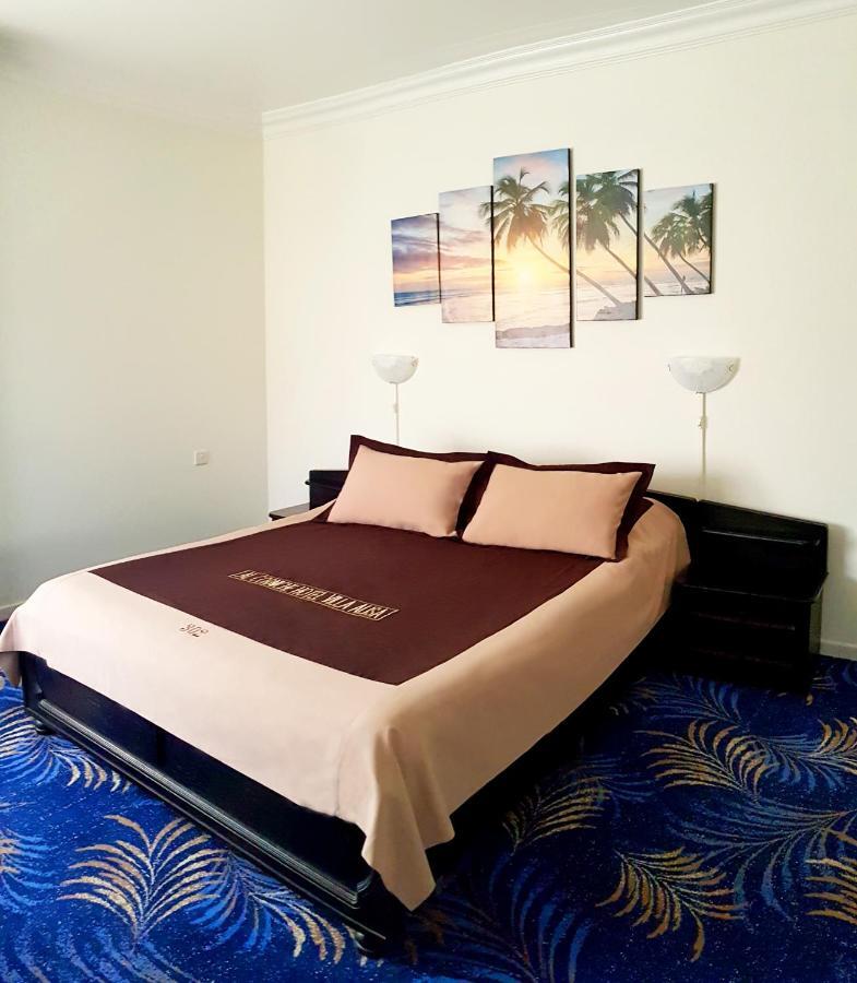 שארג'ה Al Corniche Hotel מראה חיצוני תמונה