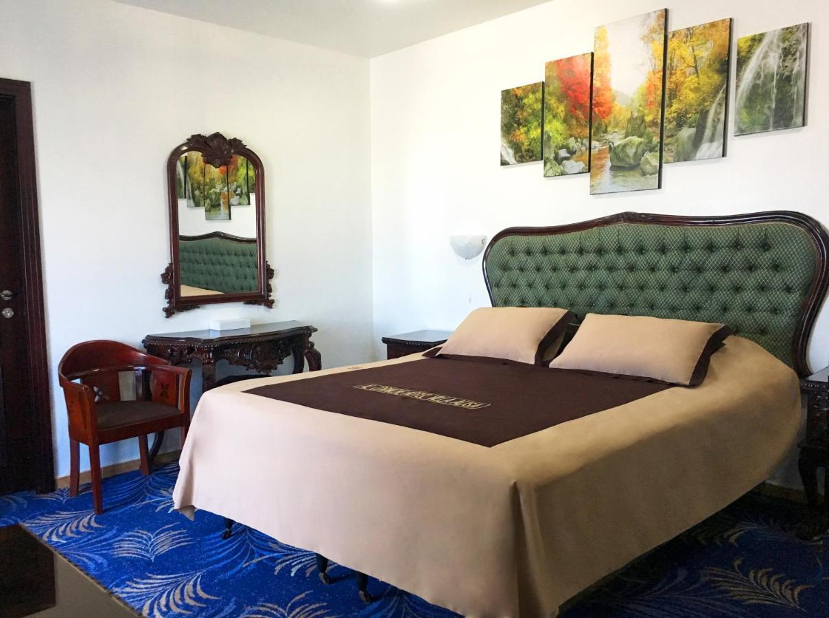שארג'ה Al Corniche Hotel מראה חיצוני תמונה