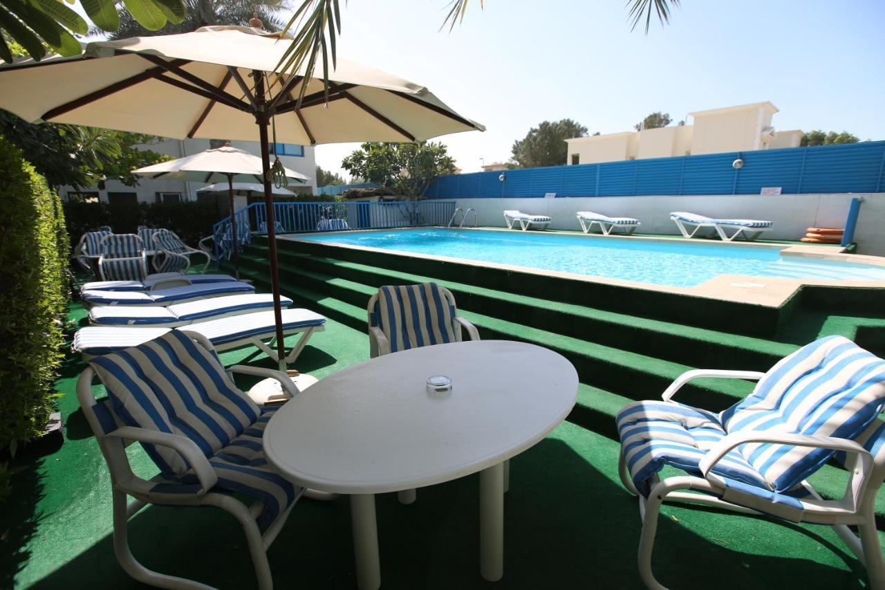 שארג'ה Al Corniche Hotel מראה חיצוני תמונה