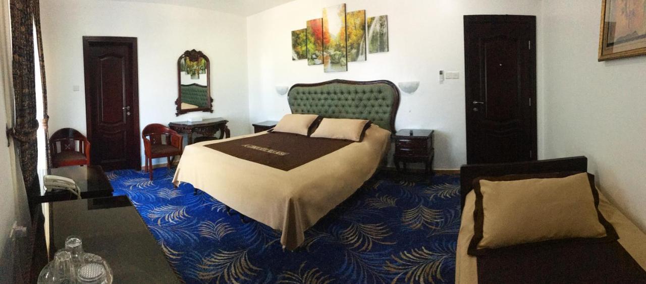 שארג'ה Al Corniche Hotel מראה חיצוני תמונה